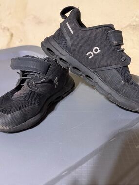 On Cloud Kids' All-Black Athletic Shoes - Lightweight Comfort